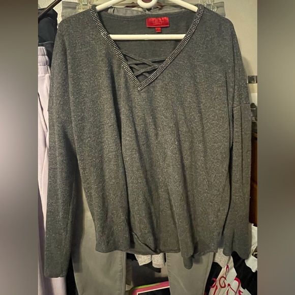 Jennifer Lopez Grey Light Casual Sweater Shirt - Picture 1 of 3